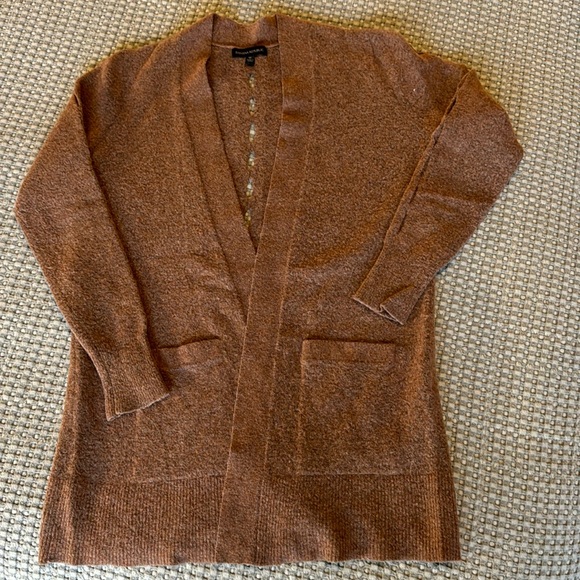Banana Republic Rust Cardigan w/Pockets and cutout detail back & sleeves Medium - Picture 1 of 5